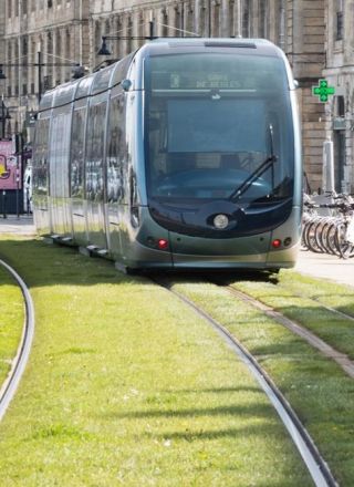Tramway de Bordeaux : l’aventure continue avec Alstom